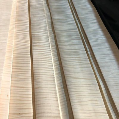 Non Toxic Figured Wood Veneer , AA Grade Smooth Maple Veneer Sheets