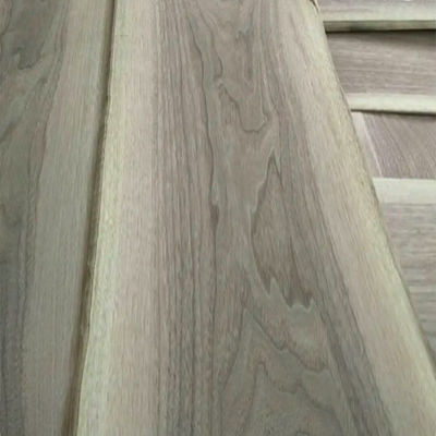 ISO9001 Walnut Wood Veneer , 1220mm*2440mm Natural Wood Floor Veneer