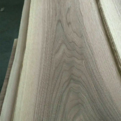 ISO9001 Walnut Wood Veneer , 1220mm*2440mm Natural Wood Floor Veneer