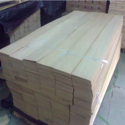 E1 E2 Wood Flooring Veneer Crown Cut White Oak Natural For Decoration